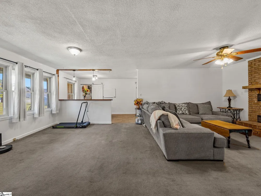 590 Cherry Hill Road Spartanburg, SC 29307
