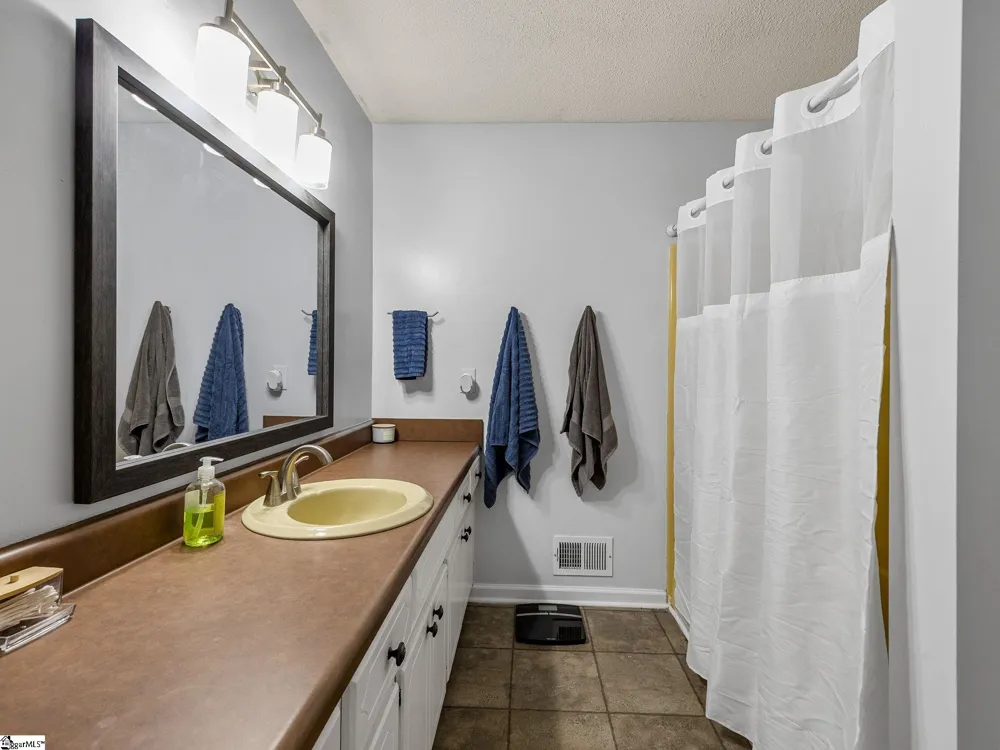 590 Cherry Hill Road Spartanburg, SC 29307