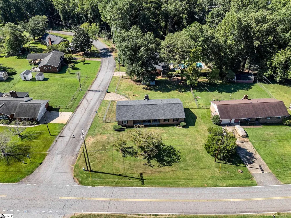 590 Cherry Hill Road Spartanburg, SC 29307