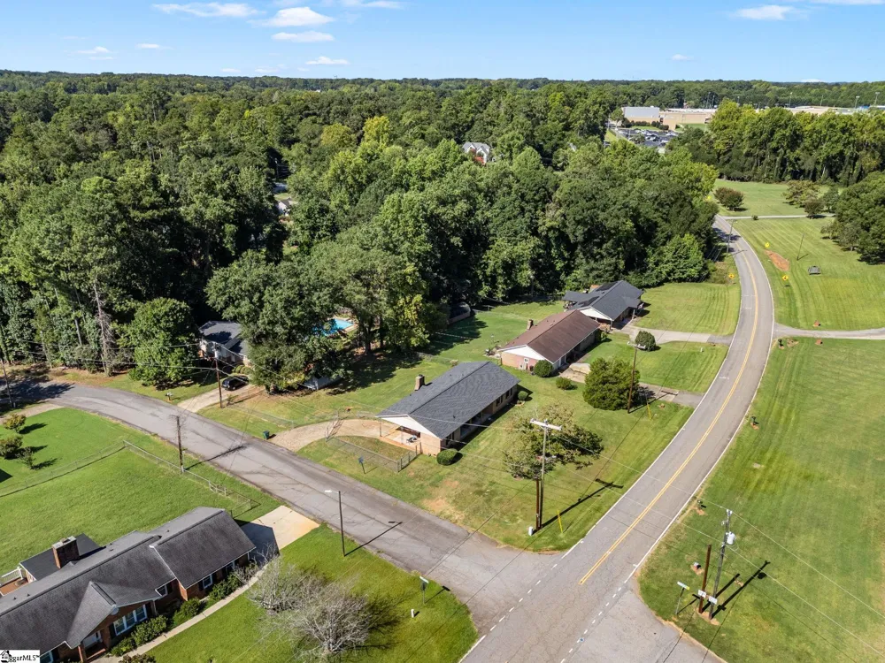 590 Cherry Hill Road Spartanburg, SC 29307