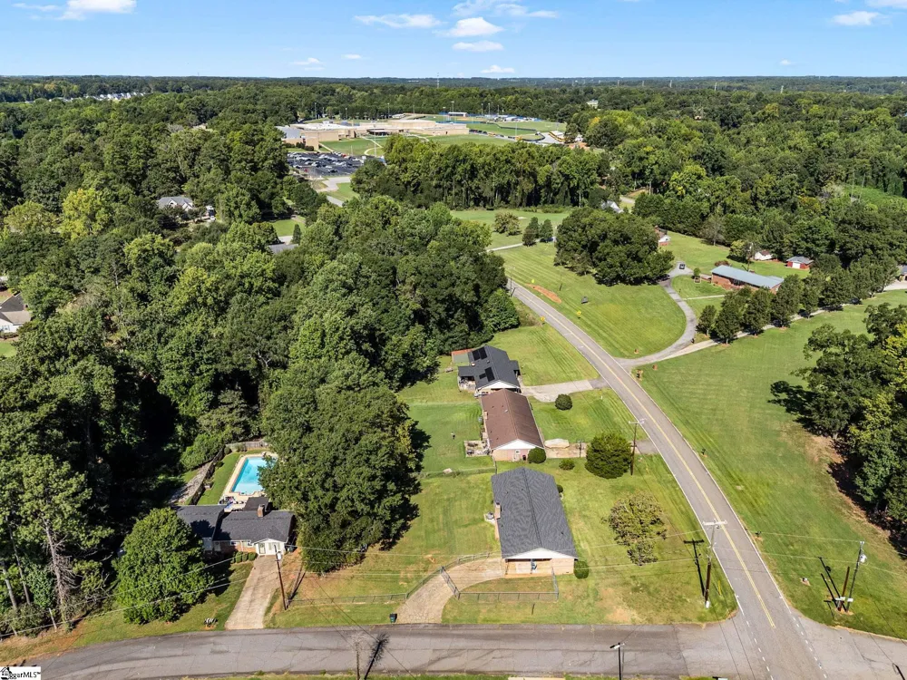 590 Cherry Hill Road Spartanburg, SC 29307