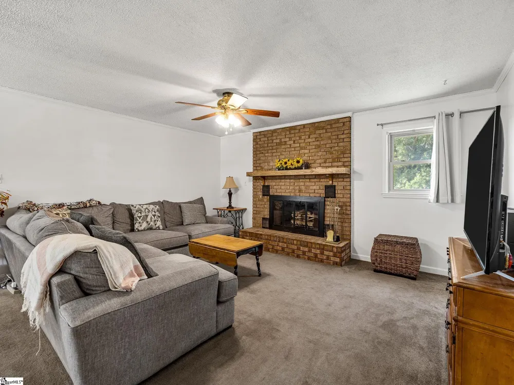 590 Cherry Hill Road Spartanburg, SC 29307