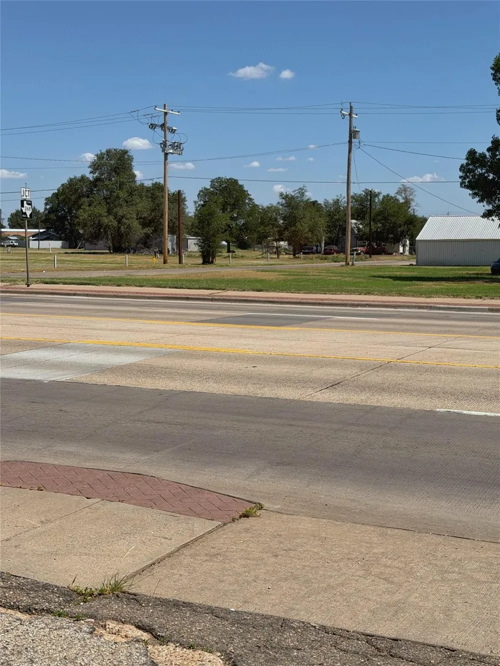 401 Avenue F NE Childress, TX 79201