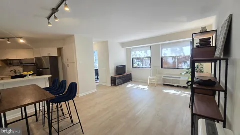 1801 CLYDESDALE PLACE NW #201