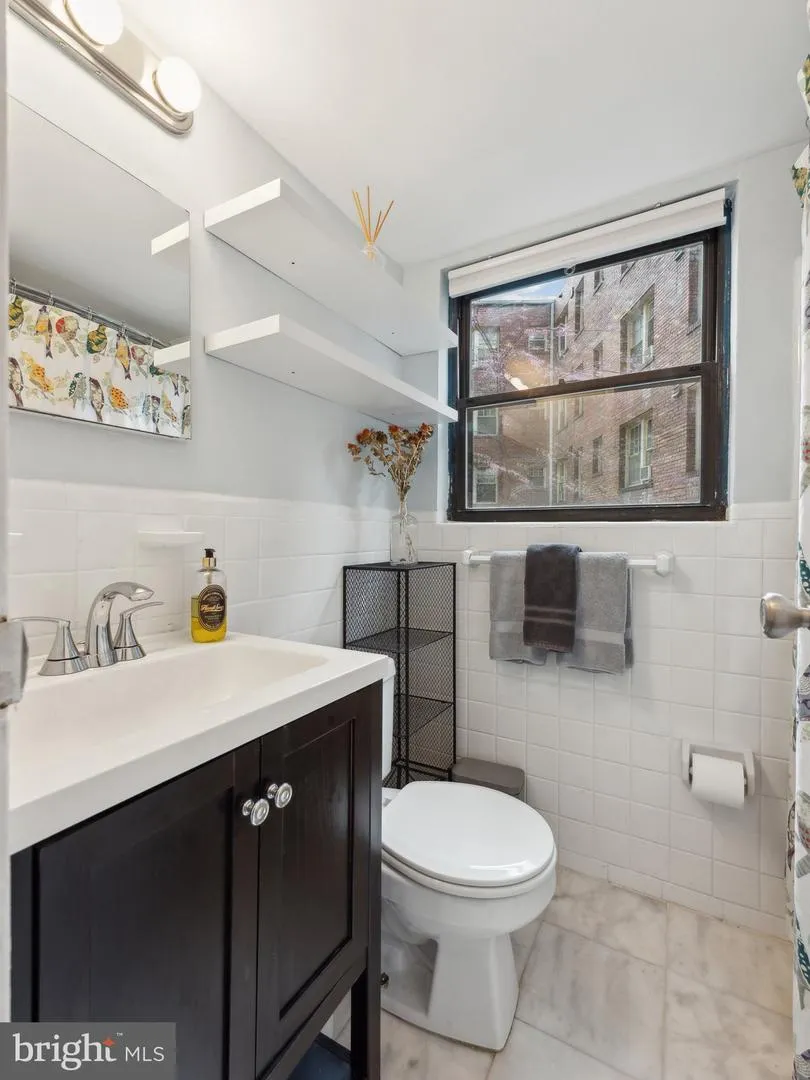 1801 CLYDESDALE PLACE NW #201 Washington, DC 20009