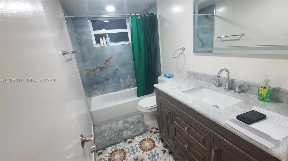 175 NE 203 TE #26 Miami Gardens, FL 33179