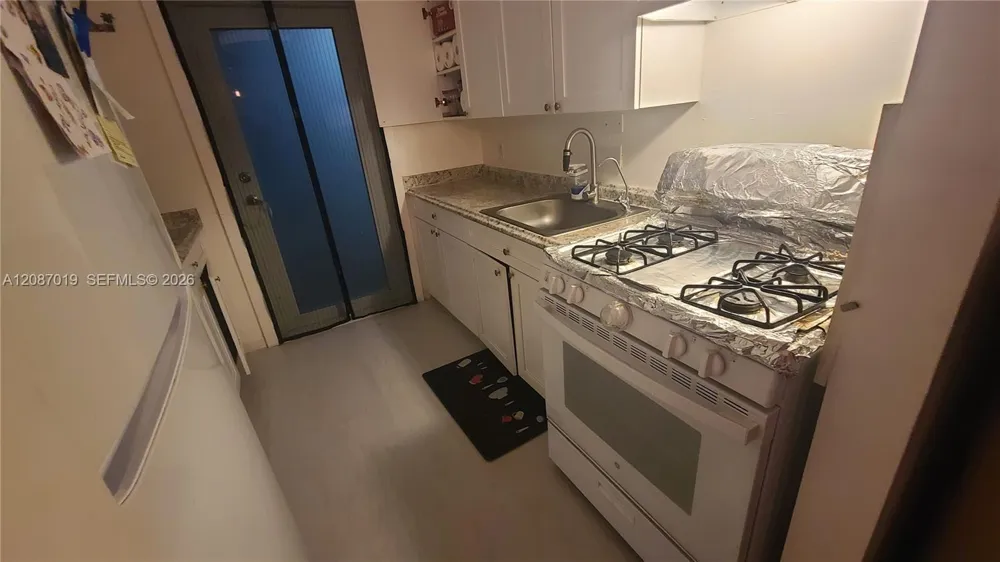 175 NE 203 TE #26 Miami Gardens, FL 33179
