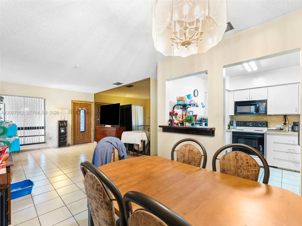5440 E 7th Ave Hialeah, FL 33013