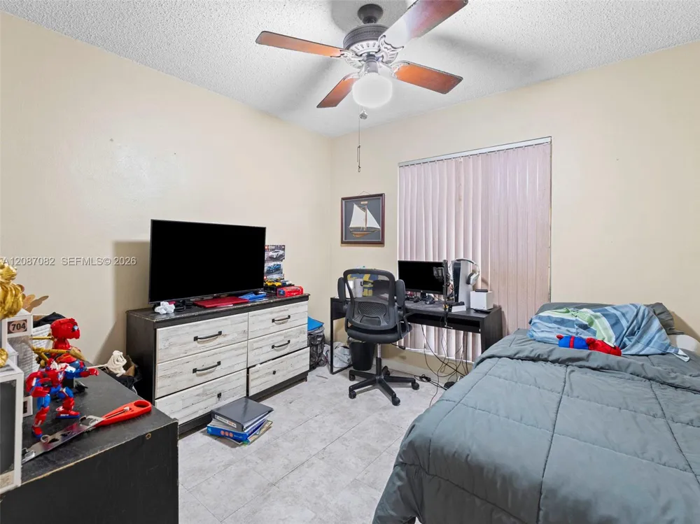 5440 E 7th Ave Hialeah, FL 33013