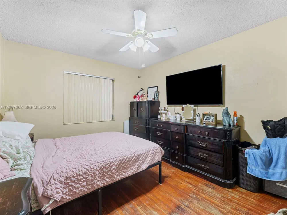 5440 E 7th Ave Hialeah, FL 33013
