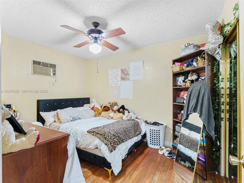 5440 E 7th Ave Hialeah, FL 33013