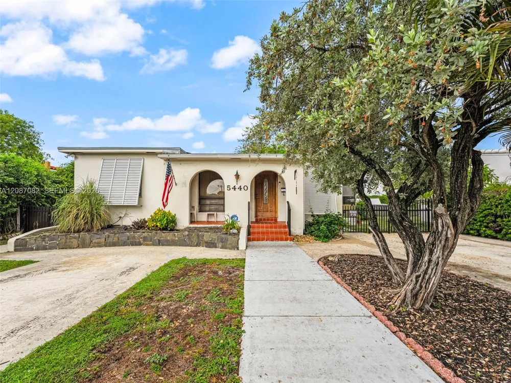5440 E 7th Ave Hialeah, FL 33013