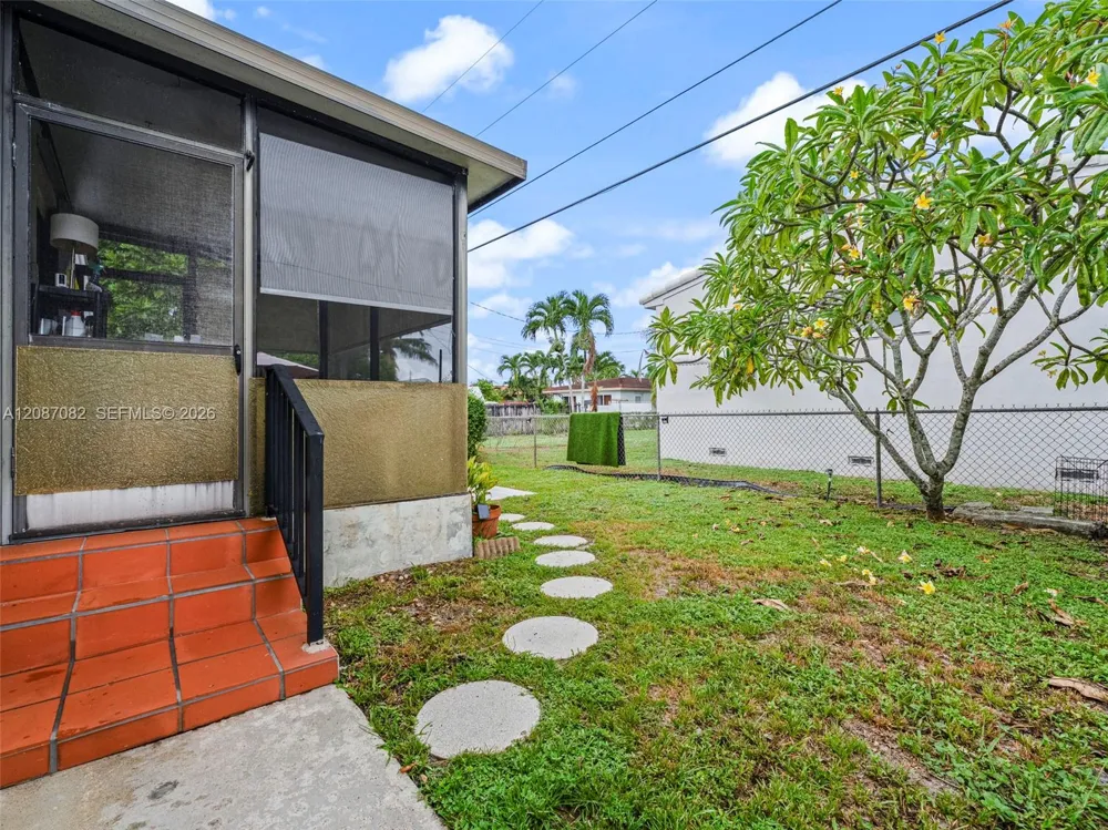 5440 E 7th Ave Hialeah, FL 33013