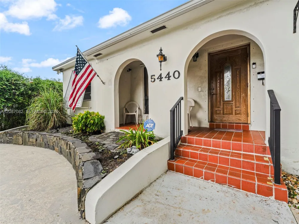 5440 E 7th Ave Hialeah, FL 33013