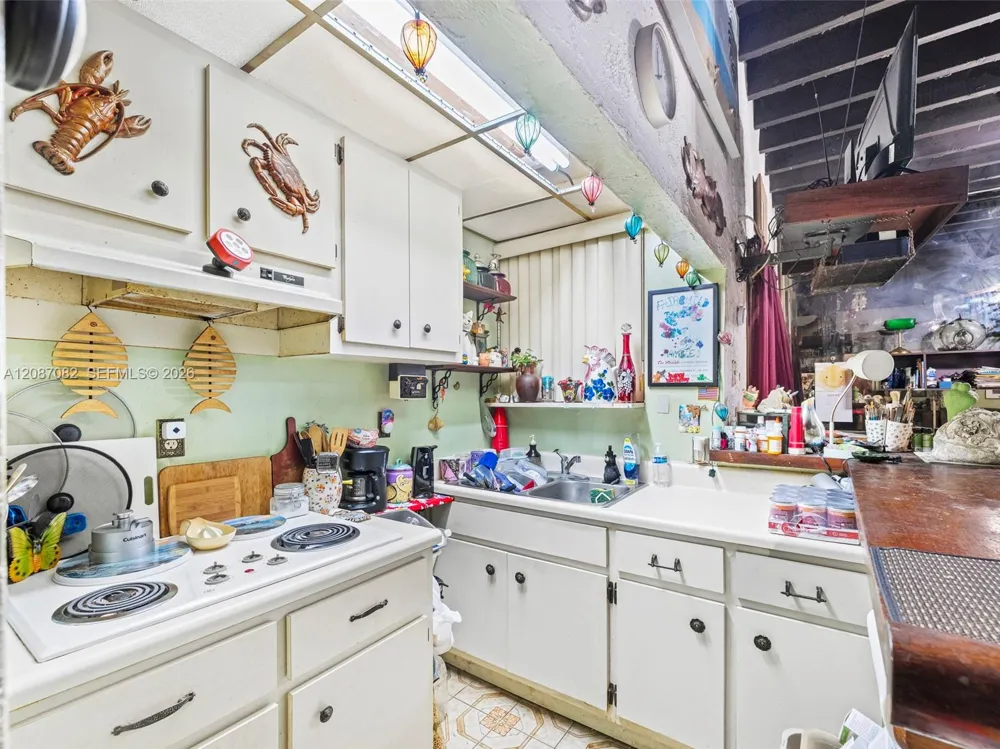 5440 E 7th Ave Hialeah, FL 33013