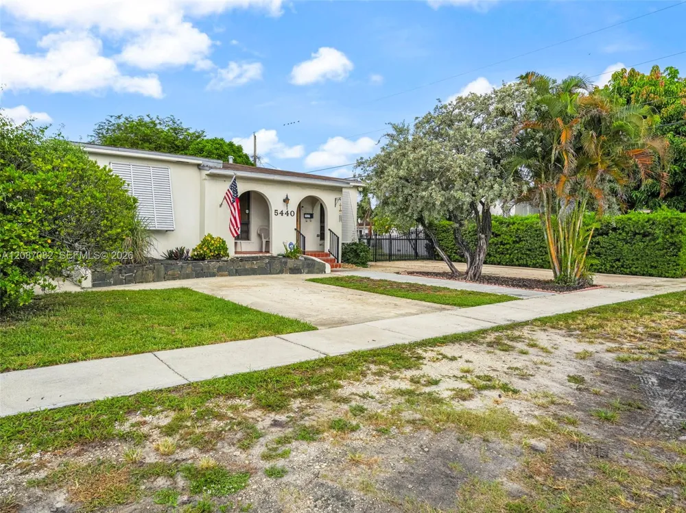 5440 E 7th Ave Hialeah, FL 33013