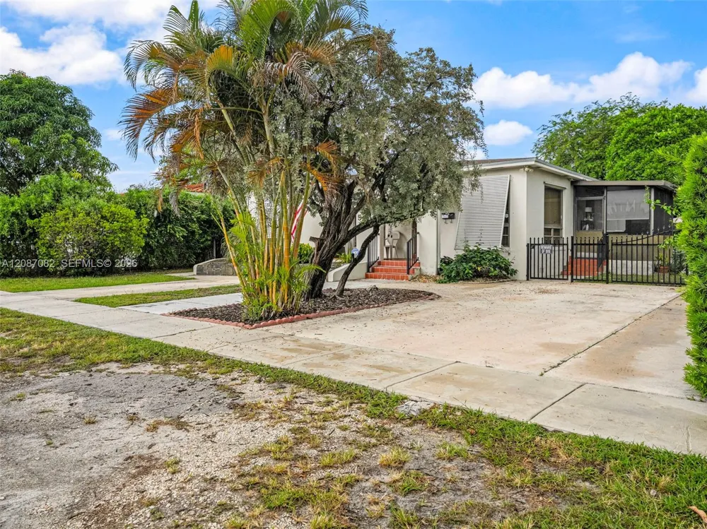 5440 E 7th Ave Hialeah, FL 33013