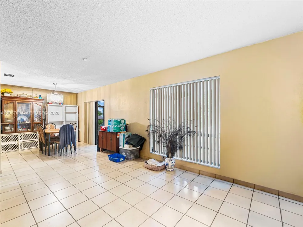 5440 E 7th Ave Hialeah, FL 33013