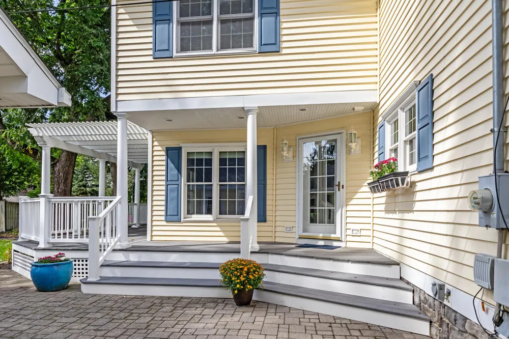46161 Neeson Street Northville, MI 48167