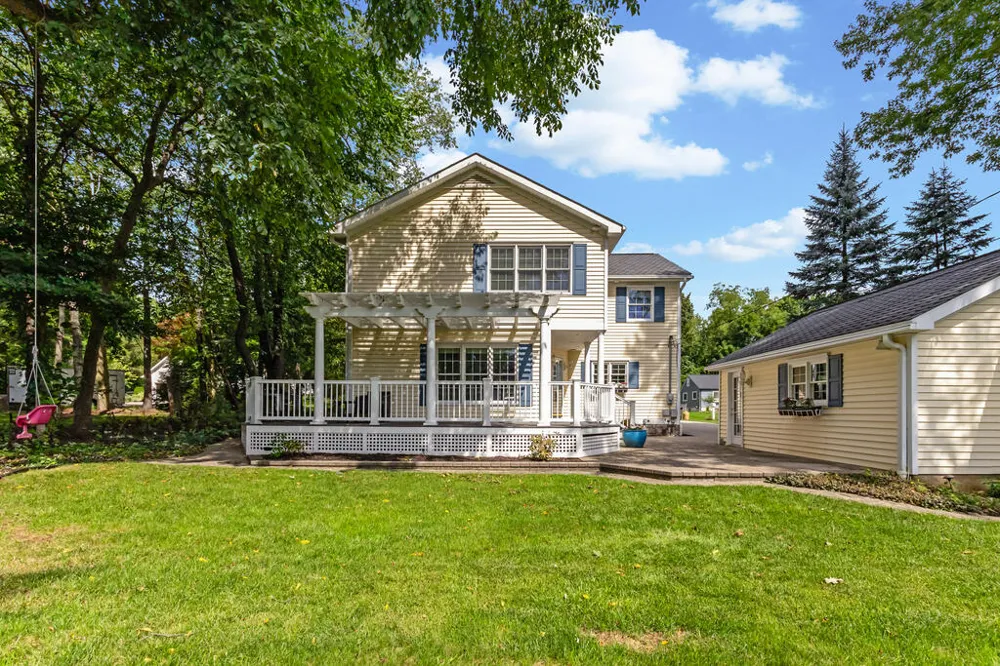 46161 Neeson Street Northville, MI 48167