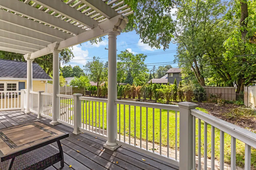 46161 Neeson Street Northville, MI 48167