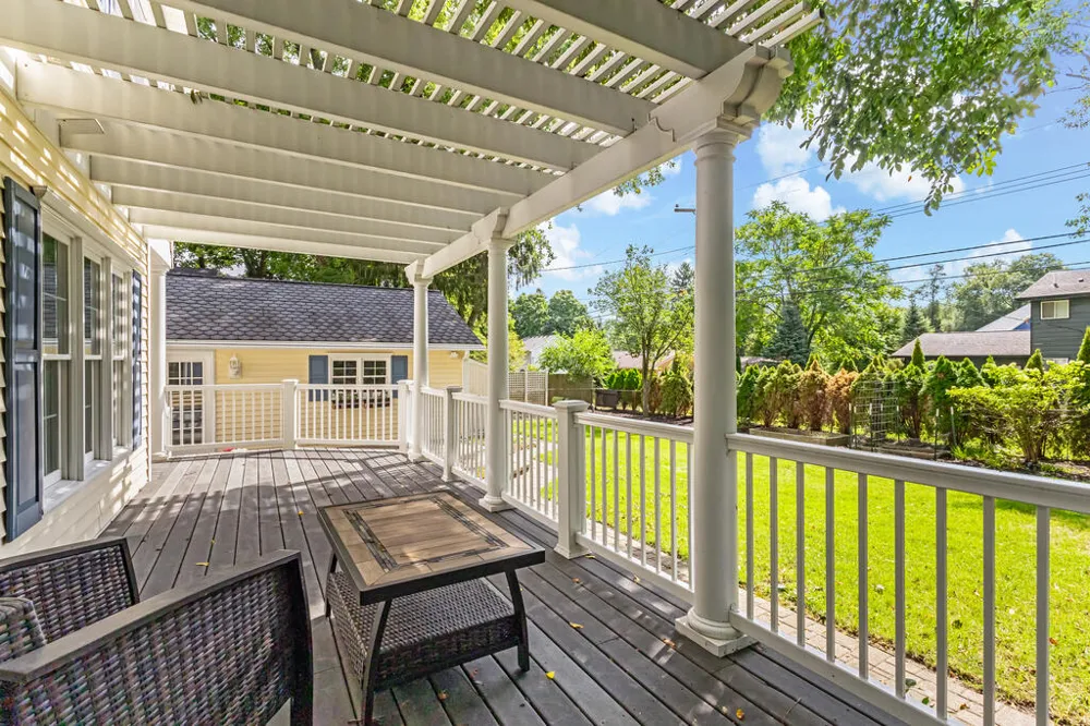 46161 Neeson Street Northville, MI 48167