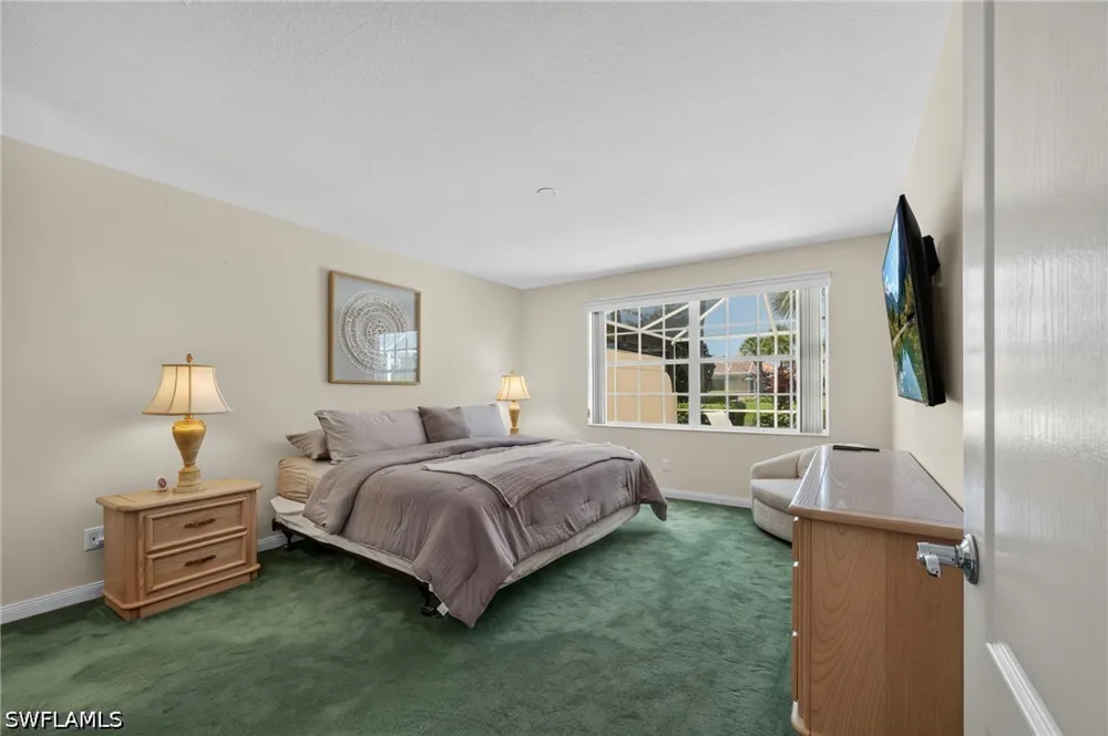 Los Altos Court E Naples, FL 34109