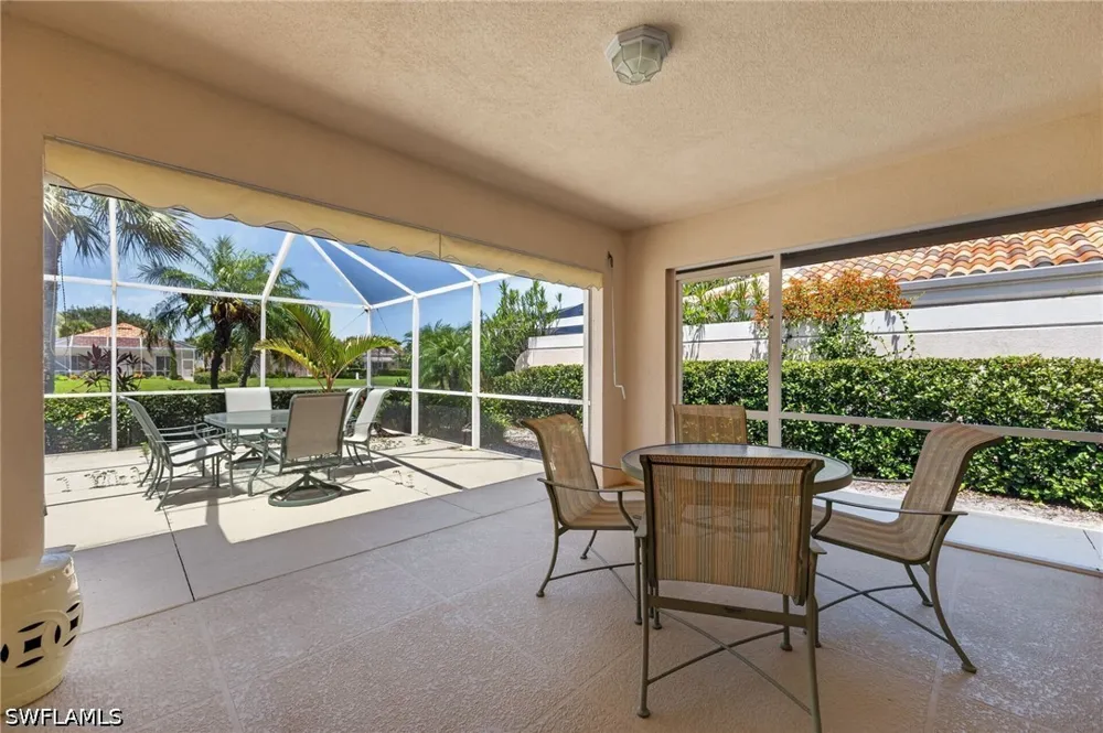 Los Altos Court E Naples, FL 34109