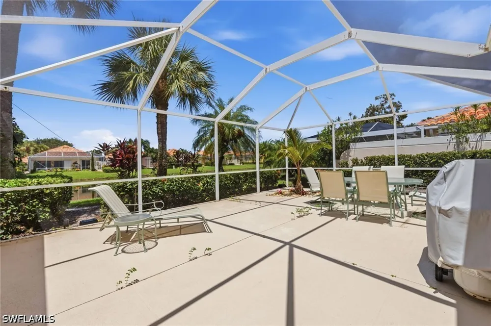 Los Altos Court E Naples, FL 34109