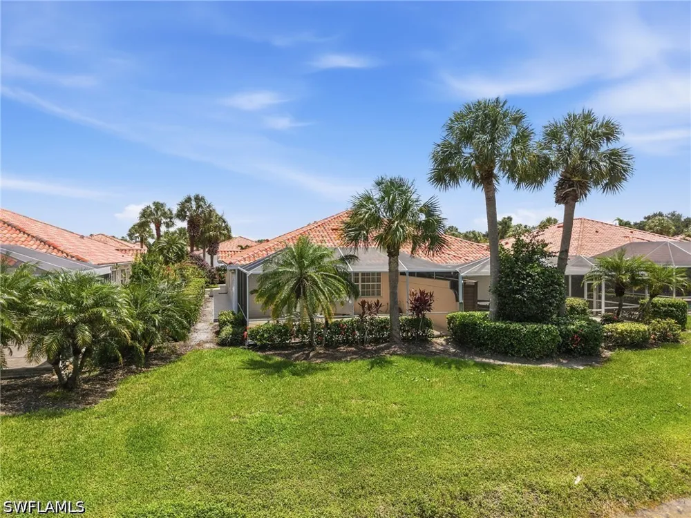 Los Altos Court E Naples, FL 34109