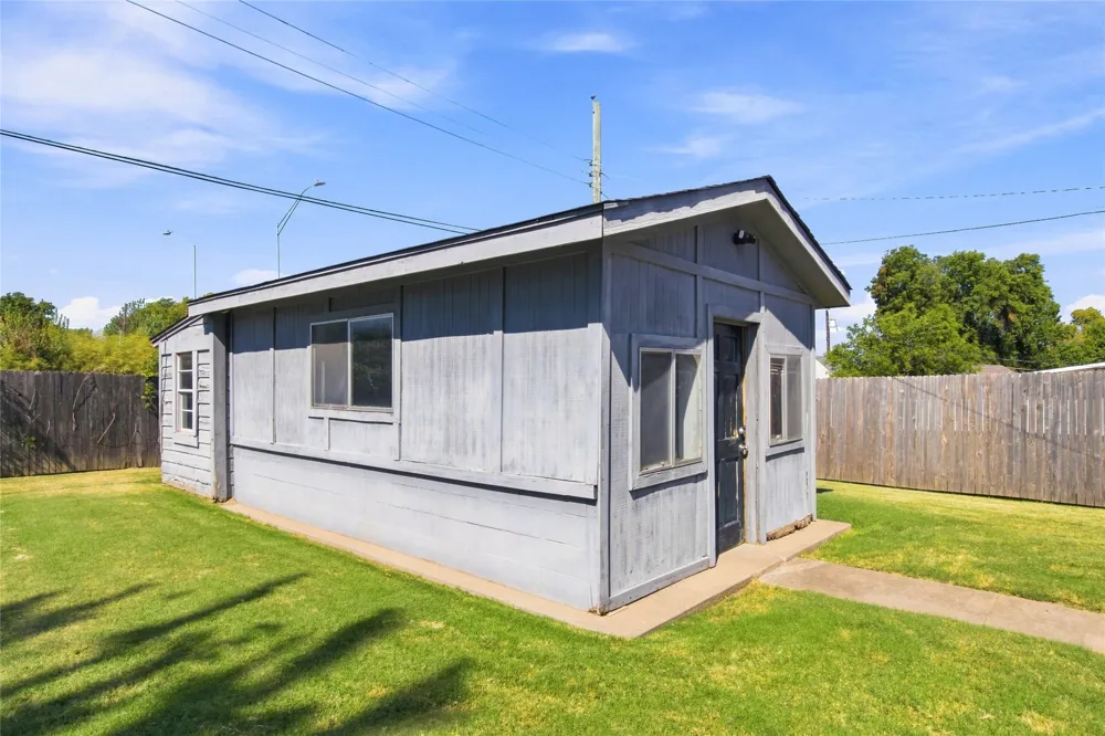 1722 S Columbia Place Tulsa, OK 74104