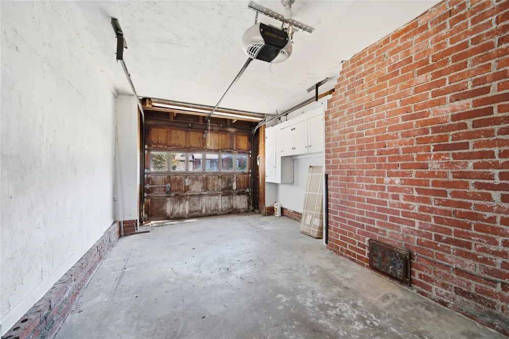 1722 S Columbia Place Tulsa, OK 74104