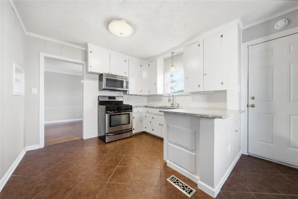1722 S Columbia Place Tulsa, OK 74104