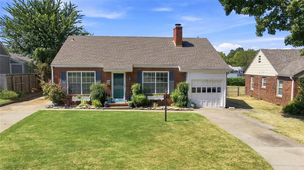1722 S Columbia Place Tulsa, OK 74104
