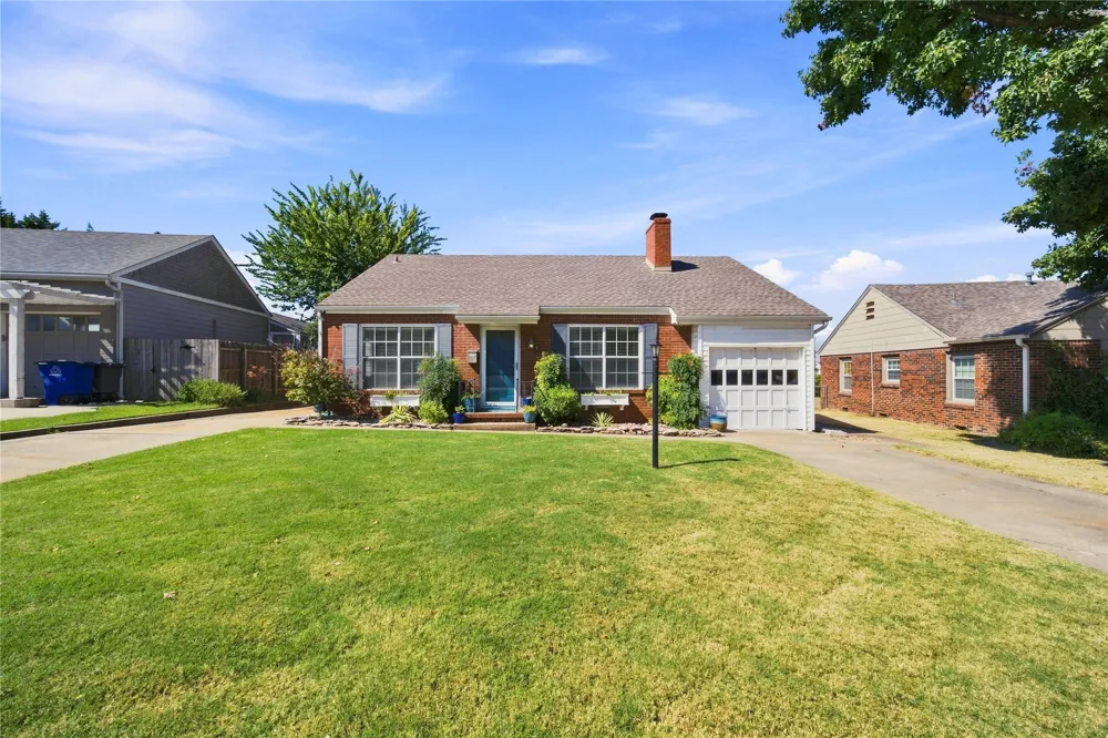 1722 S Columbia Place Tulsa, OK 74104