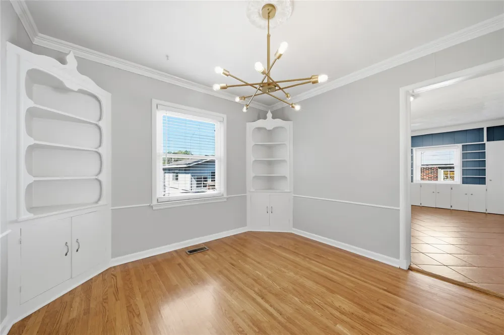 1722 S Columbia Place Tulsa, OK 74104