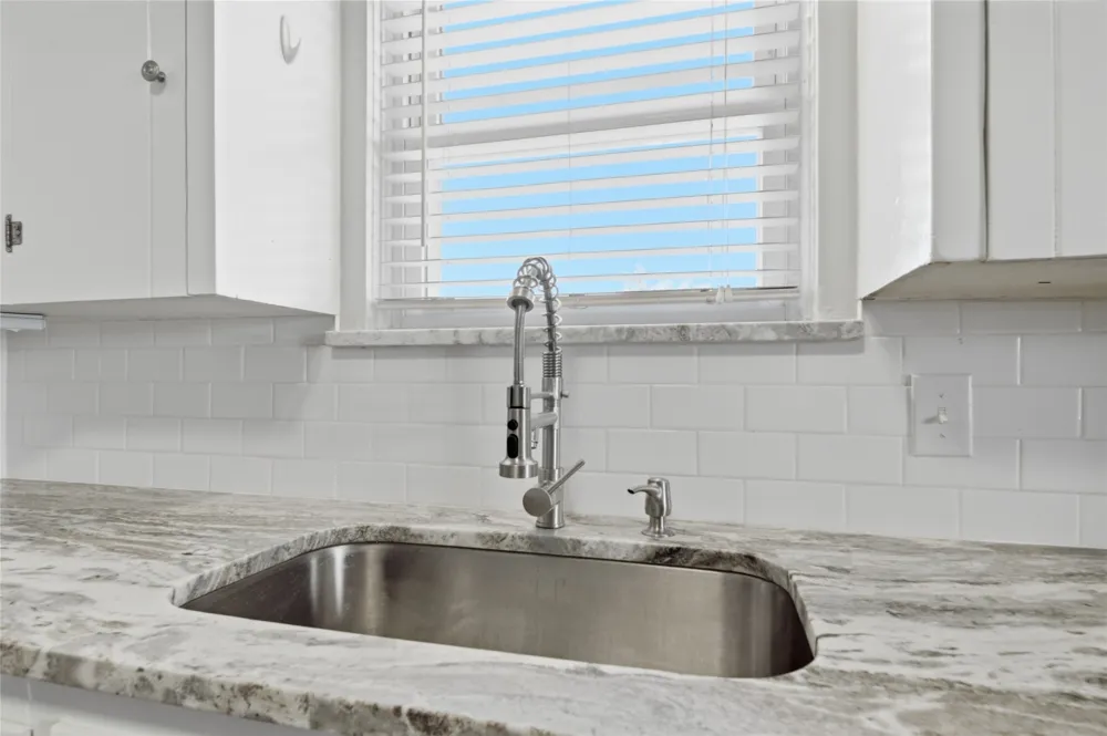 1722 S Columbia Place Tulsa, OK 74104