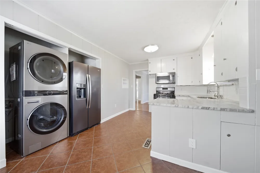 1722 S Columbia Place Tulsa, OK 74104