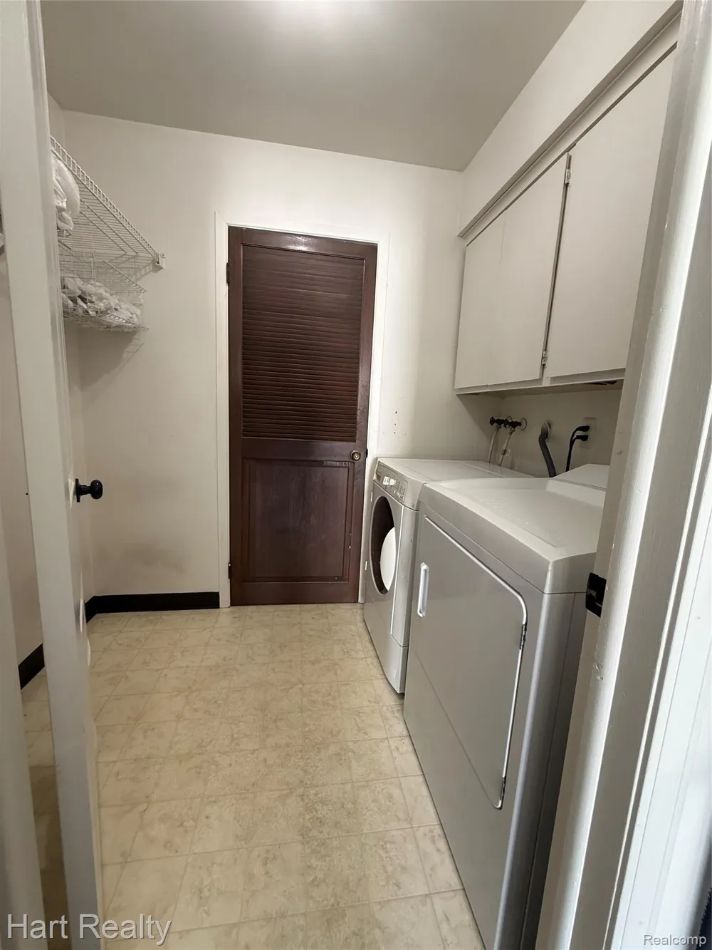 2157 Park Place Drive Walled Lake City, MI 48390
