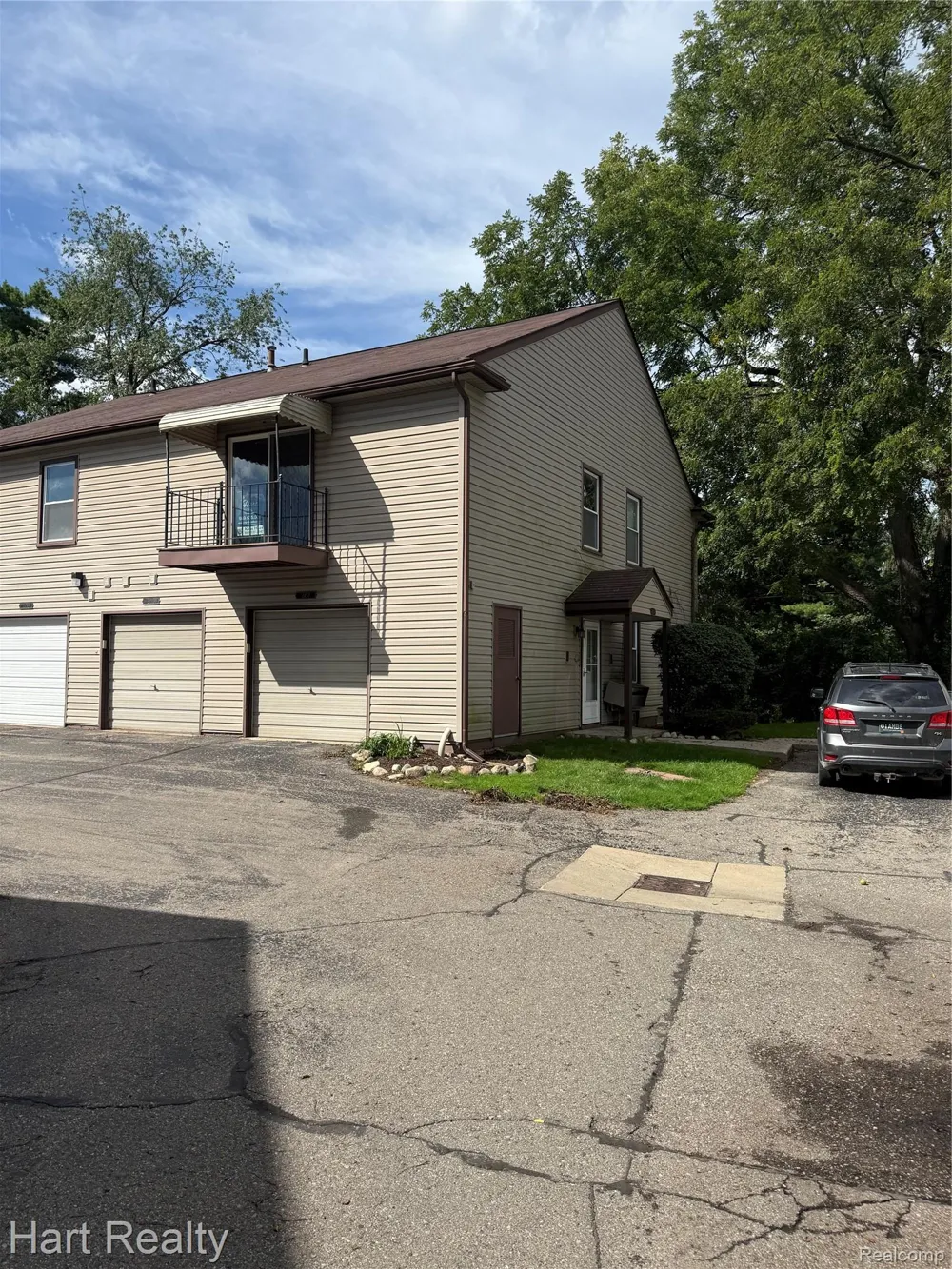 2157 Park Place Drive Walled Lake City, MI 48390