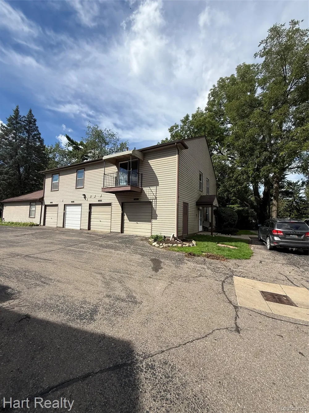 2157 Park Place Drive Walled Lake City, MI 48390