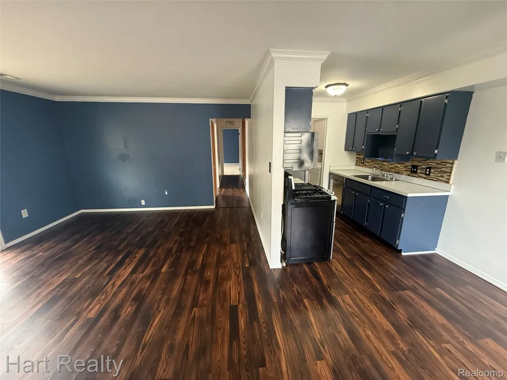 2157 Park Place Drive Walled Lake City, MI 48390
