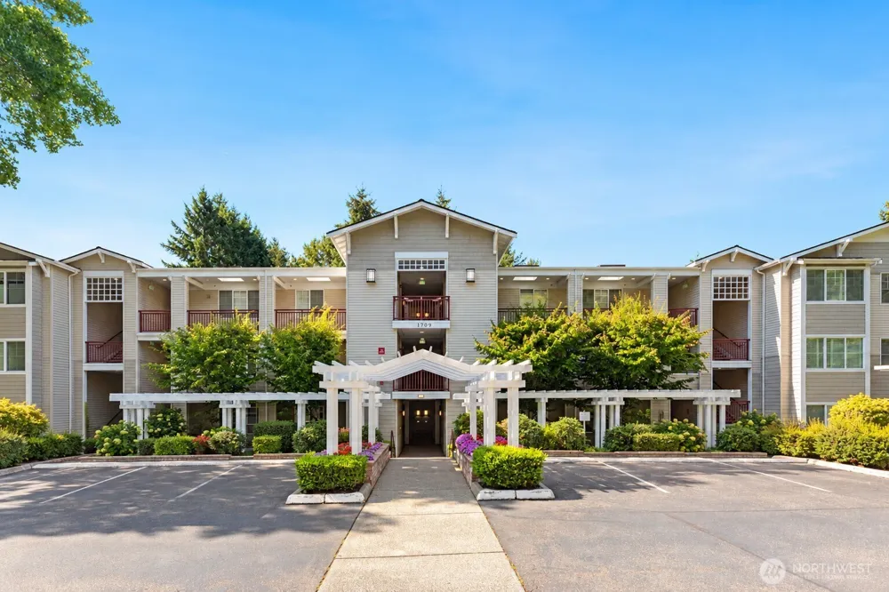 1709 134th Avenue SE #22 Bellevue, WA 98005