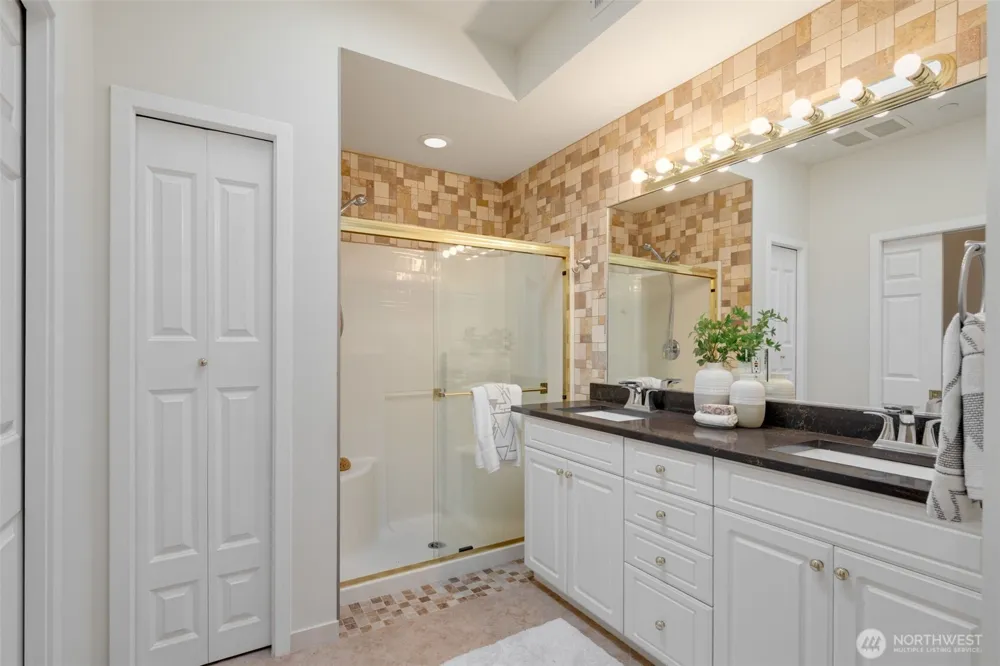 1709 134th Avenue SE #22 Bellevue, WA 98005