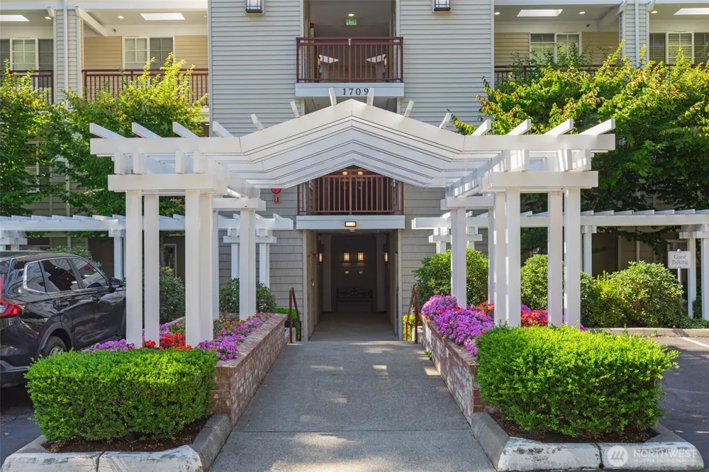 1709 134th Avenue SE #22 Bellevue, WA 98005