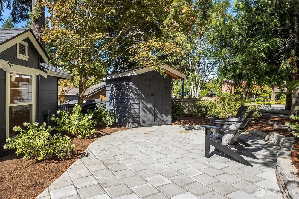 12524 NE 75th Place Kirkland, WA 98033