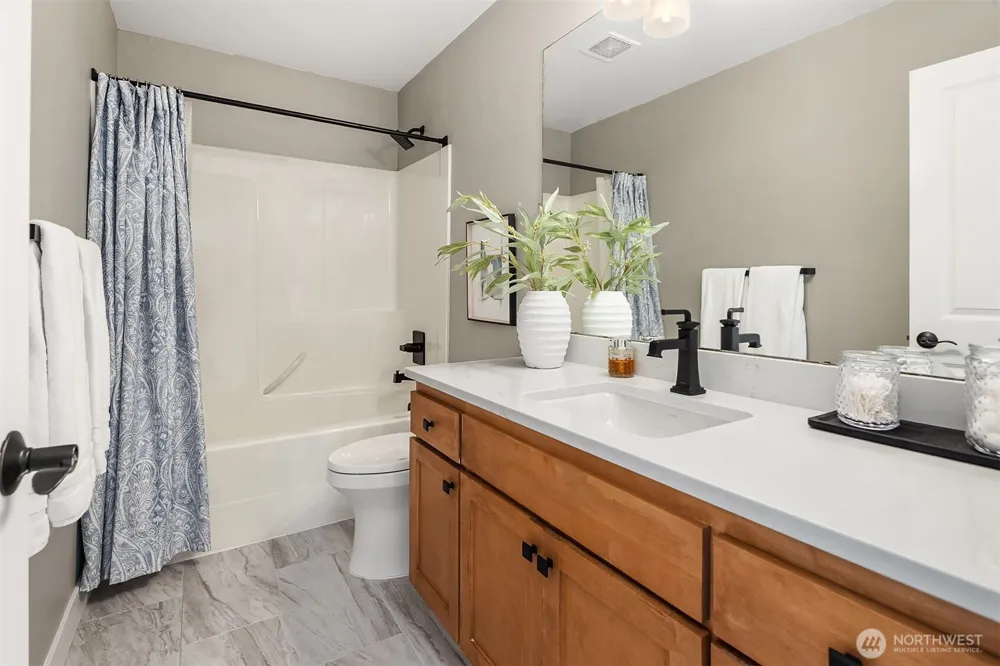 12524 NE 75th Place Kirkland, WA 98033