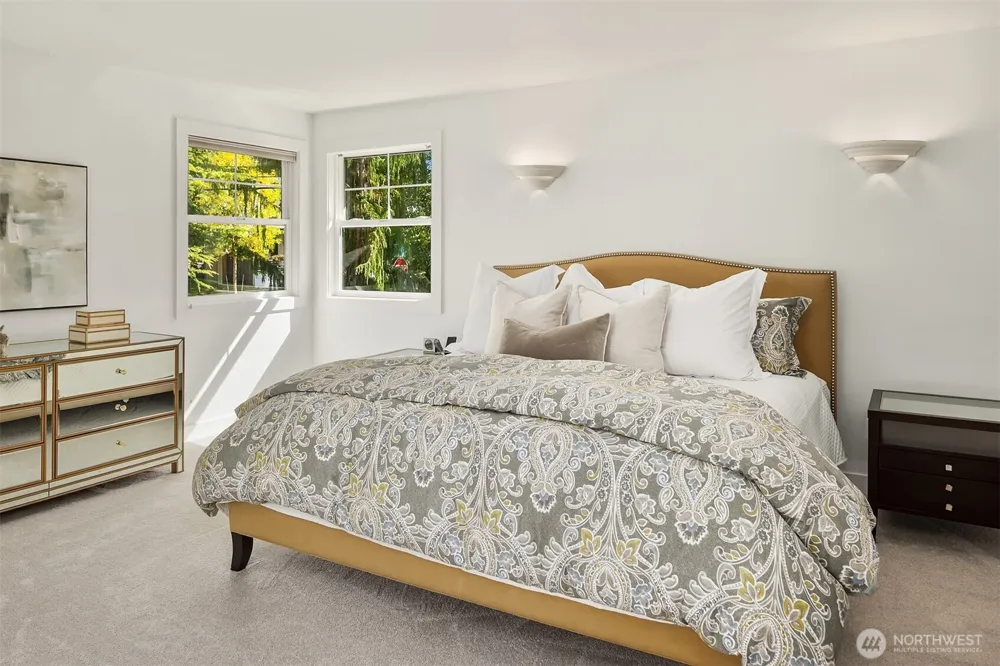 12524 NE 75th Place Kirkland, WA 98033