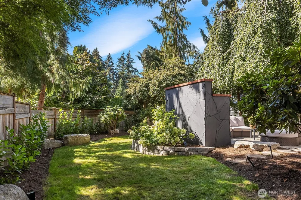 12524 NE 75th Place Kirkland, WA 98033