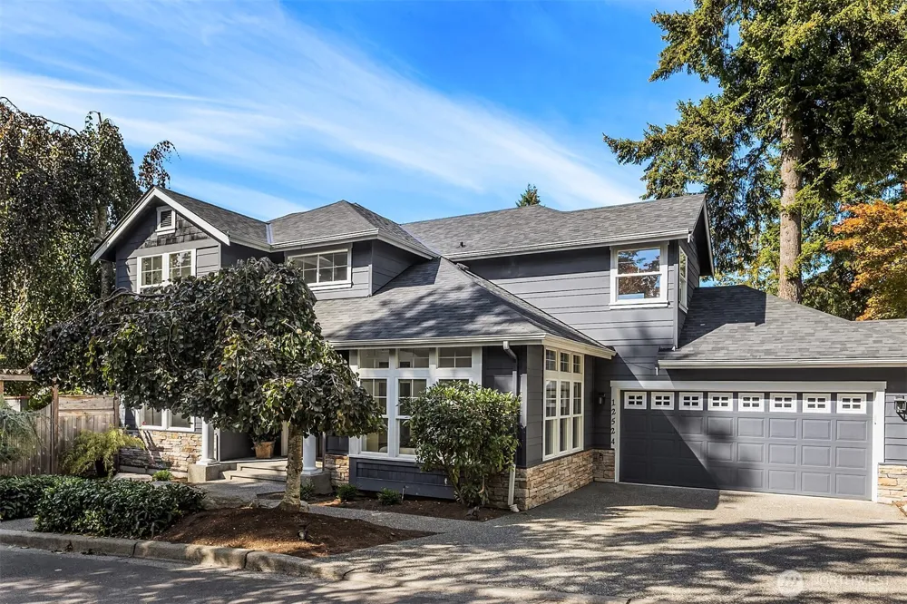 12524 NE 75th Place Kirkland, WA 98033